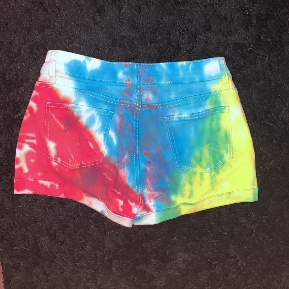 Women’s No Boundaries Tie Dye Shorts - Picture 3 of 4